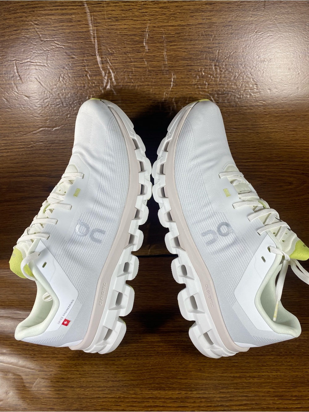 On Running Cloudflow mens shoe size 9.5 - Picture 9 of 11